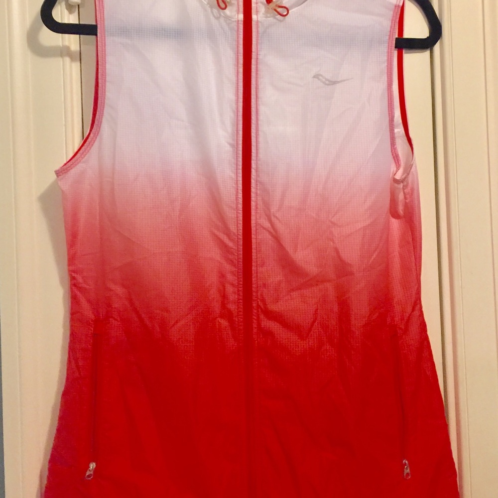 Saucony pink ombre short sleeve windbreaker